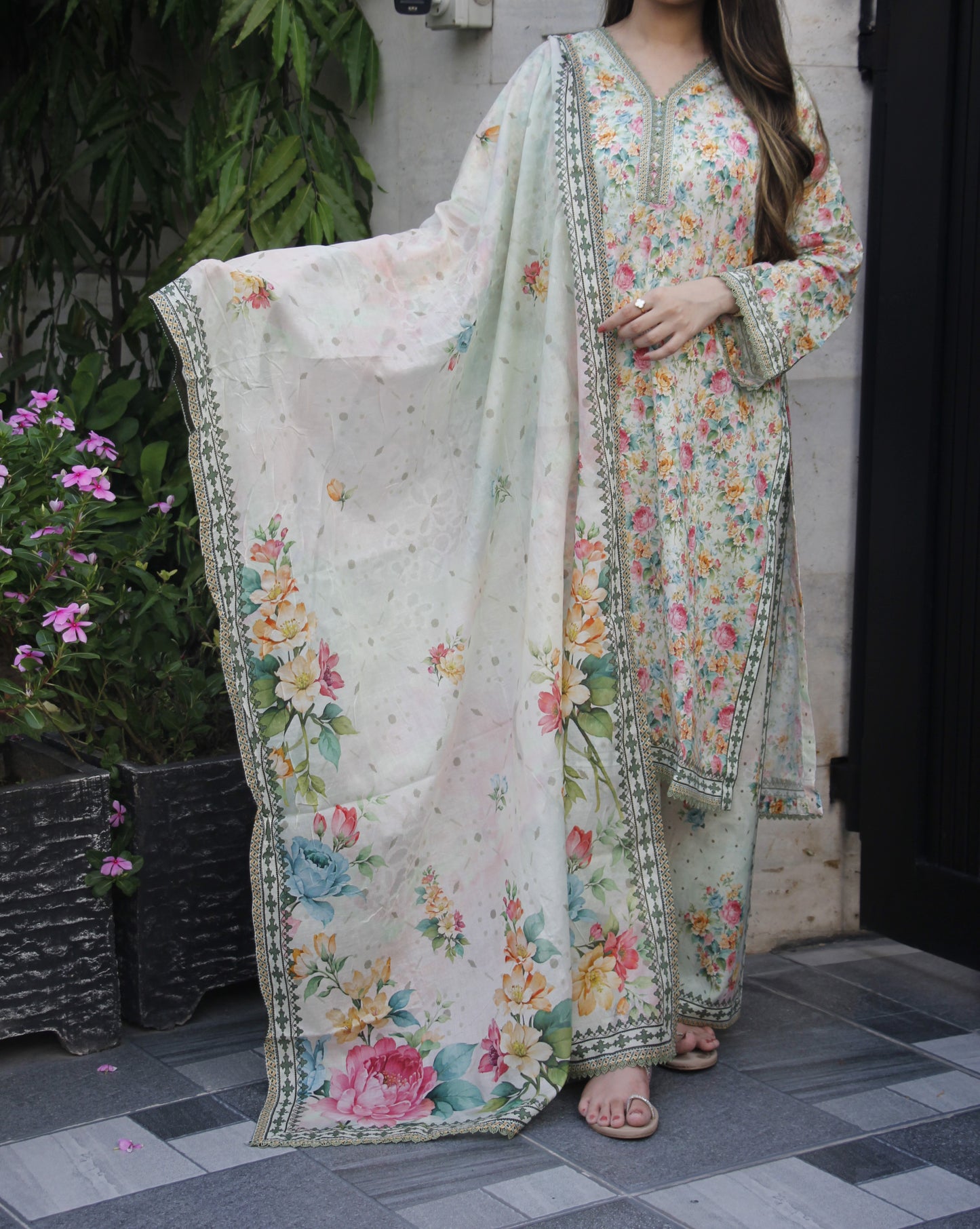 Bone-white coloured cotton lawn printed 3 Piece Stitched Suit