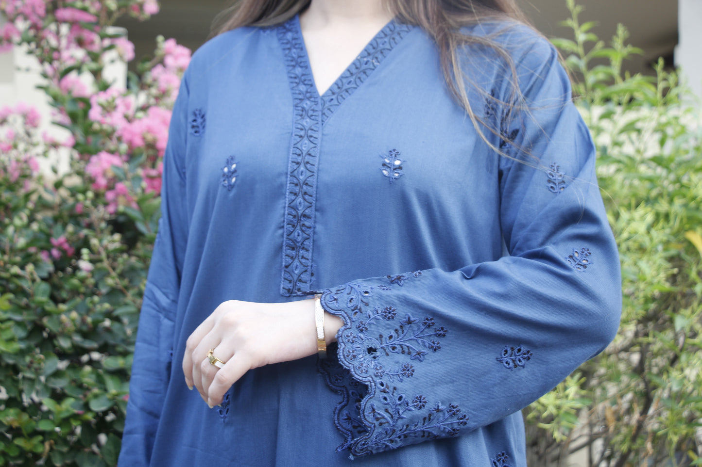 Blue Embroidered linen 2 Piece Stitched Suit